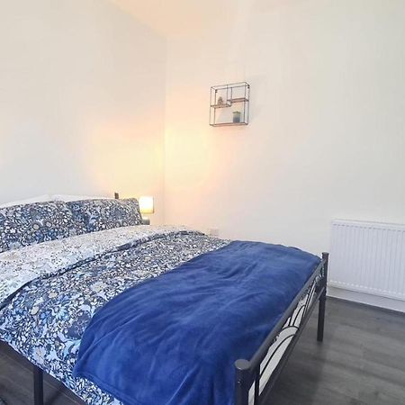 לונדון Cosy Room In Manor Park מראה חיצוני תמונה