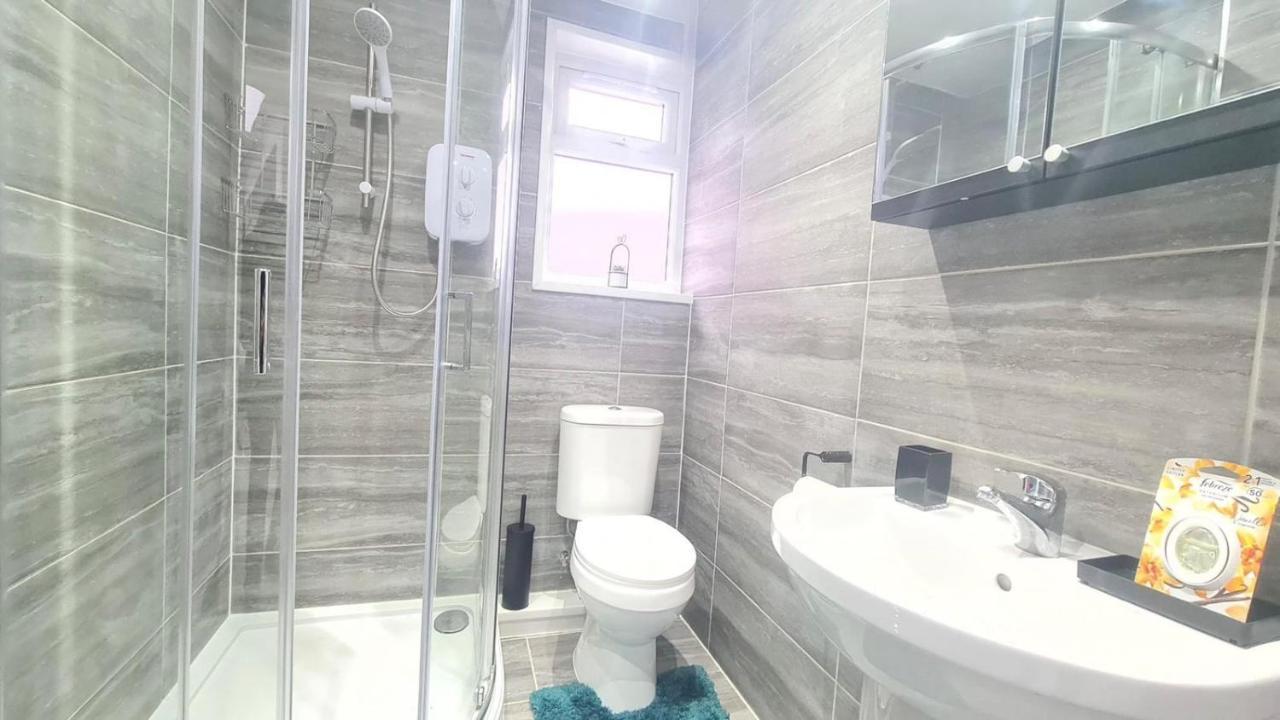 לונדון Cosy Room In Manor Park מראה חיצוני תמונה
