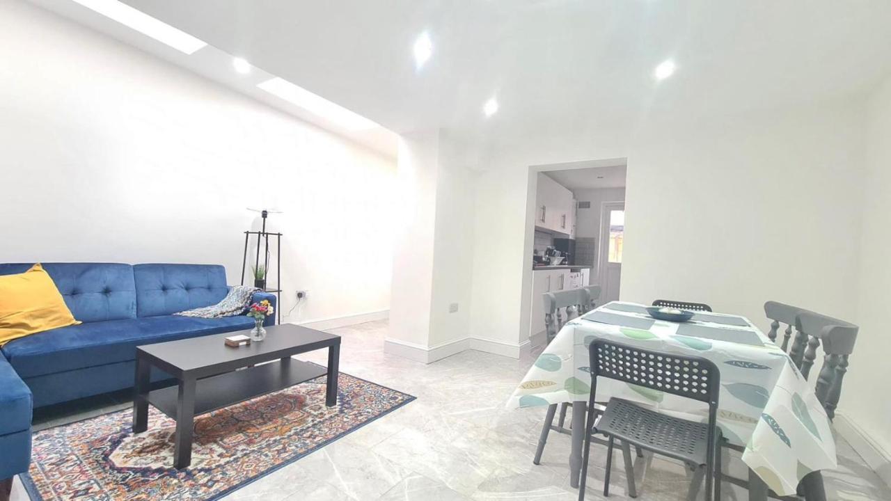 לונדון Cosy Room In Manor Park מראה חיצוני תמונה